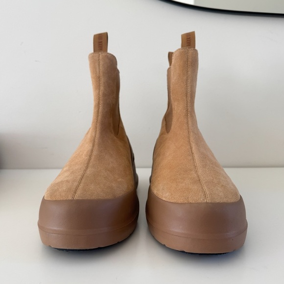 MOON BOOT • Luna Chelsea Suede Boots in Beige - Picture 4 of 15